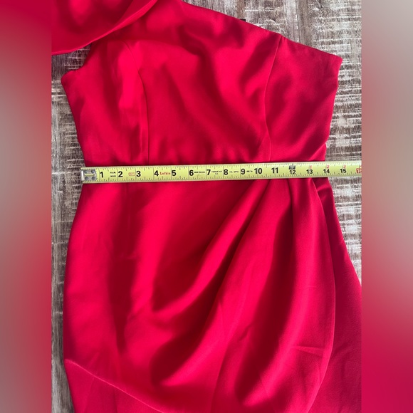 DO+BE women’s red one shoulder dress. Size medium - Picture 6 of 9